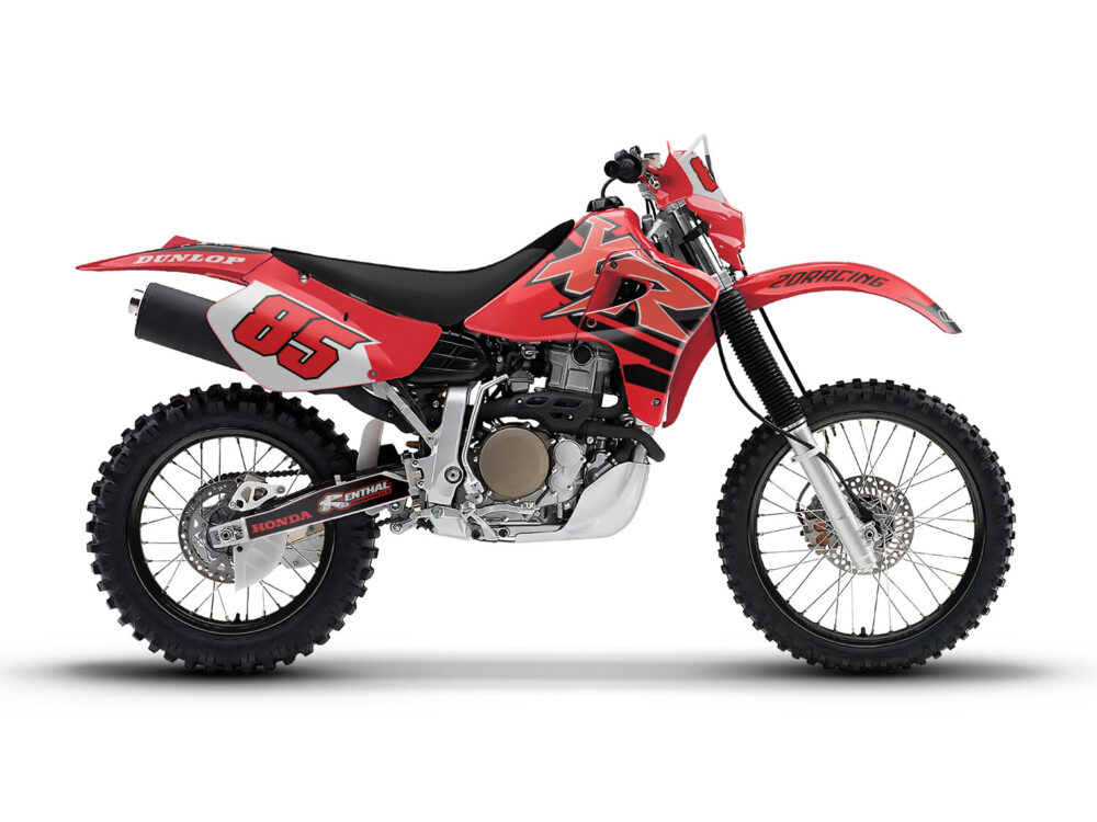 Vue de profil, d'un kit déco rouge pour moto routière HONDA XR 650 R