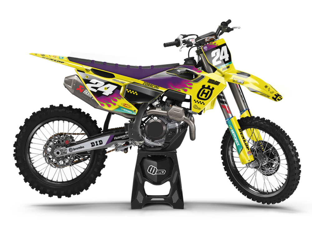 HUSQVARNA-FC-450-2023-2DR7-SICK-FLAMES-SIDE-VIEW