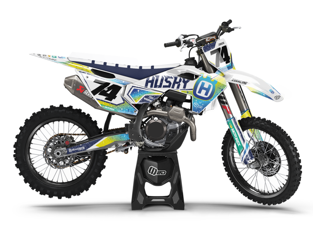 HUSQVARNA-FC-450-2023-2DR8-SNOW-SIDE-VIEW